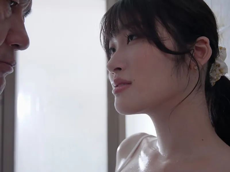 Gã chồng bỏ bê, bà xã được ông chú giúp thỏa mãn cơn dâm đãng lồn